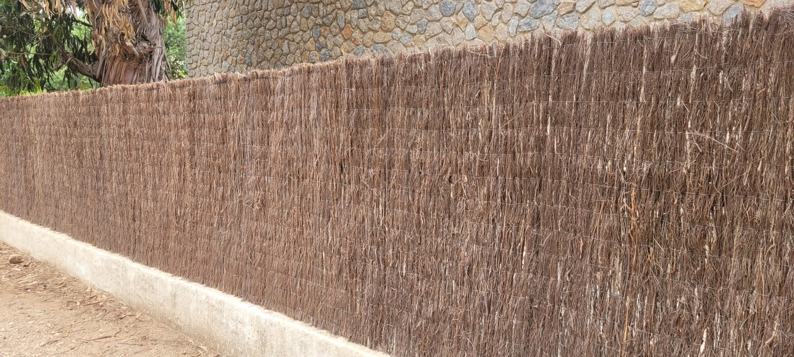 CLÔTURE EN BRANDE DE BRUYÈRE TYPE D8